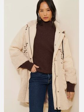PILCRO EMBROIDERED HOODED SHERPA COAT